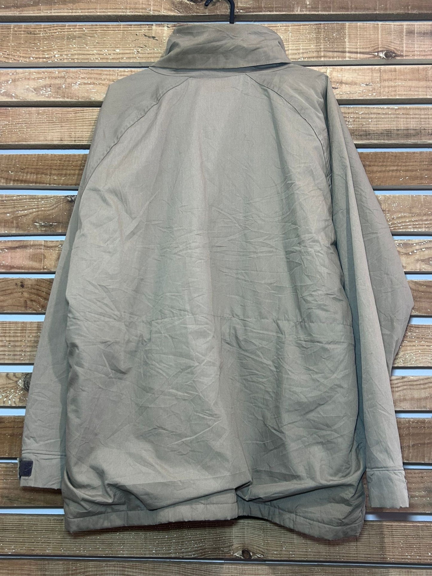 Vintage 90s Woolrich coat in beige. Plaid lined. Winter/ country. Size XL