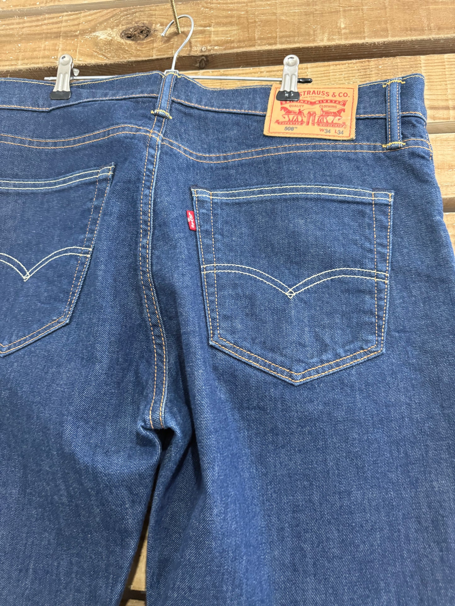 Vintage Y2K Levi’s 508 straight leg Jeans. Dark blue. Waist 36” leg 32”