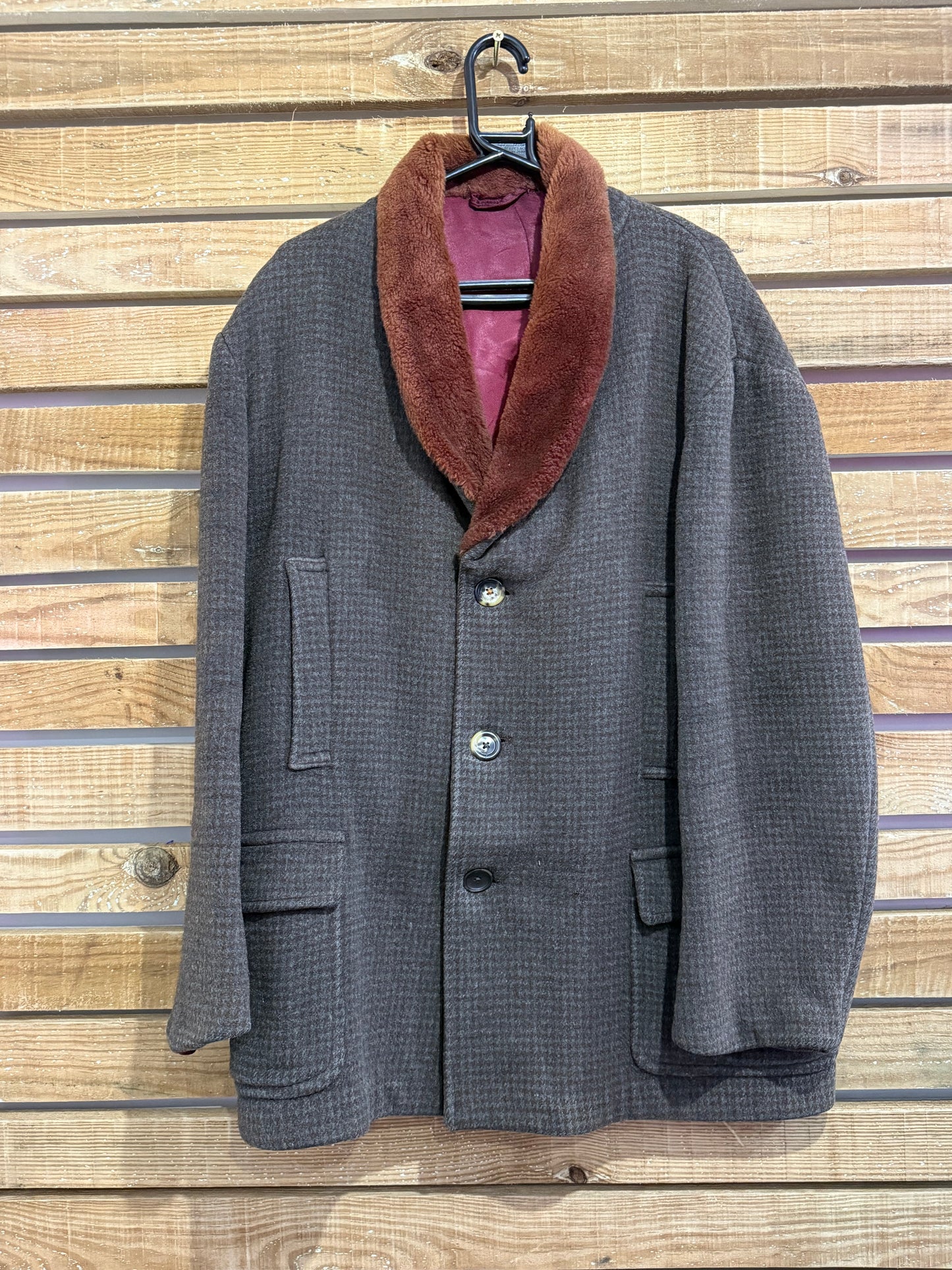 Vintage 70s wool coat with sheepskin collar. Peaky Blinders. Size XL.
