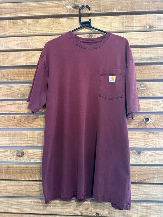 Carhartt logo pocket t-shirt. Burgundy. Workwear/ cowboy/ USA. Size Large.