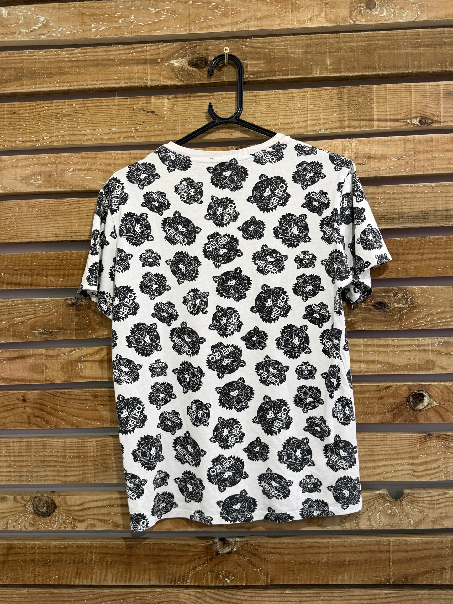 Vintage Y2K Kenzo tiger print motif T-shirt. Size Small.