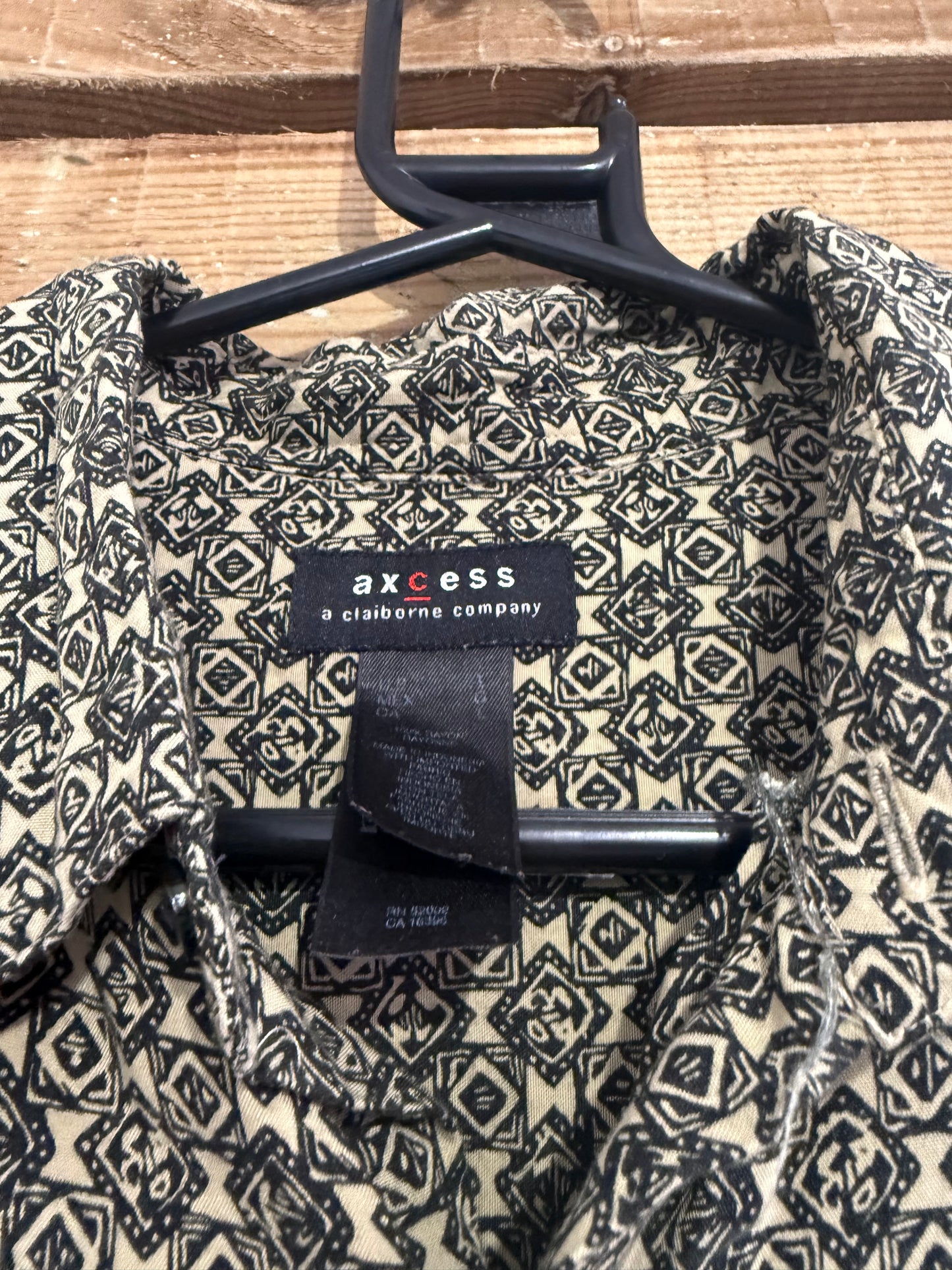 Vintage 90s crazy print button up shirt. Summer. Size Large.