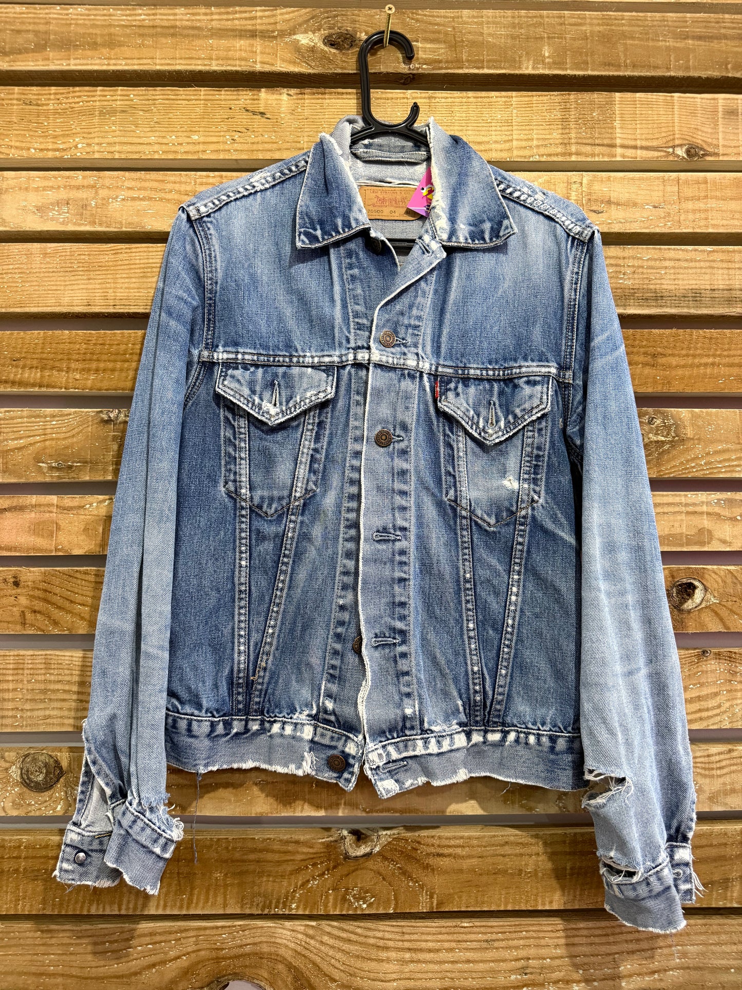 Vintage 90s Levi’s blue denim jacket. Size medium. Distressed/ grunge. Festival.