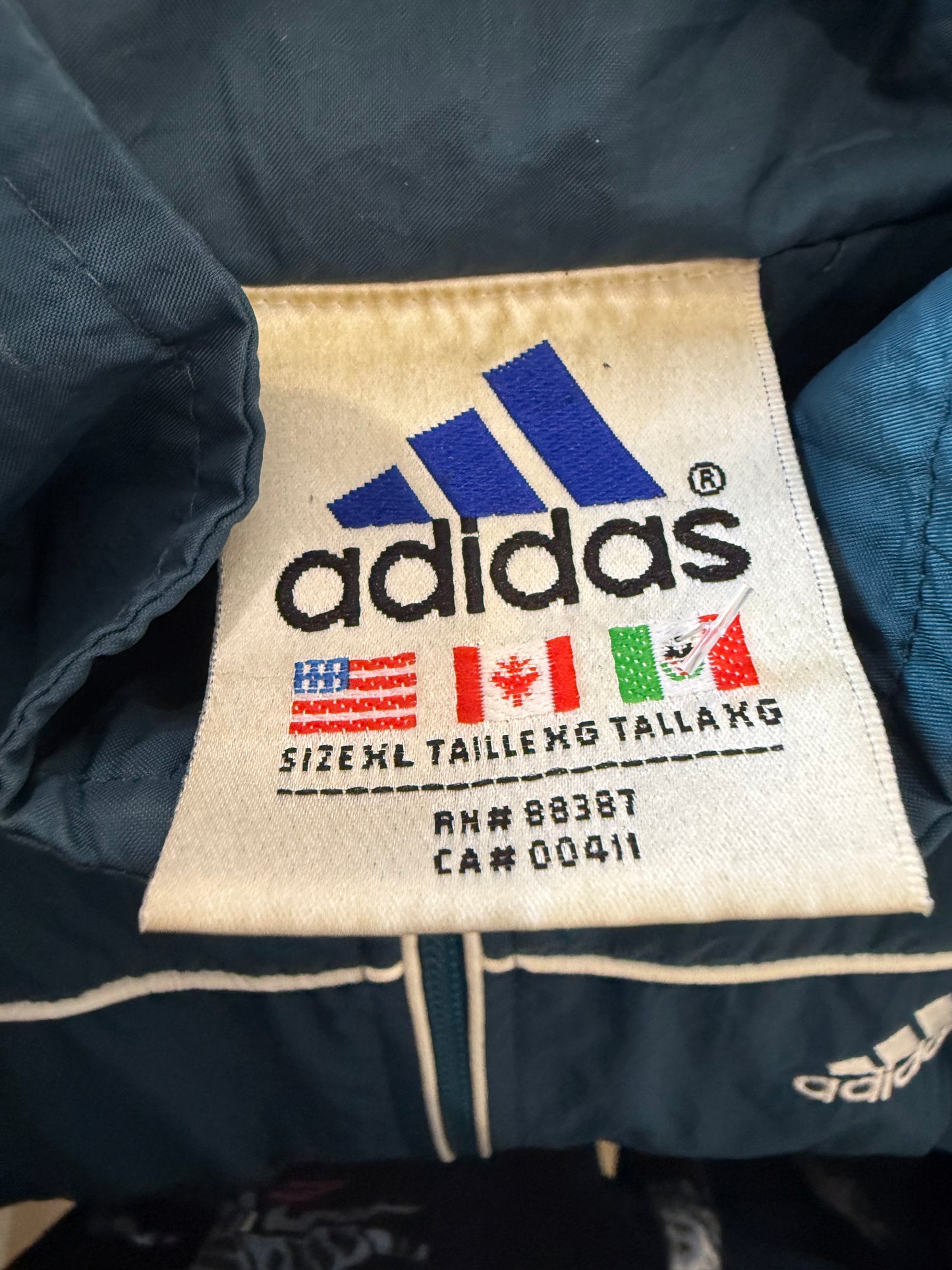 Vintage 90s Adidas zip up windbreaker/ shell jacket. Size XL. Festival.
