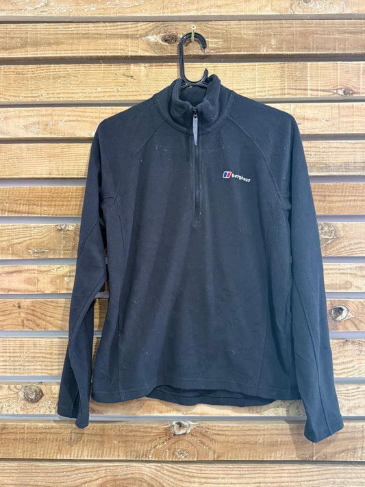 Vintage 90s Berghaus 1/4 zip fleece. Black. Size Small. Hiking/ outdoors.