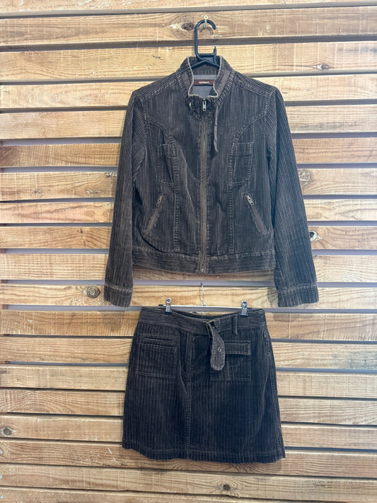 Vintage Y2K Sandwich 2 piece co-ord/suit. Skirt & jacket. Brown cord. Size UK10.