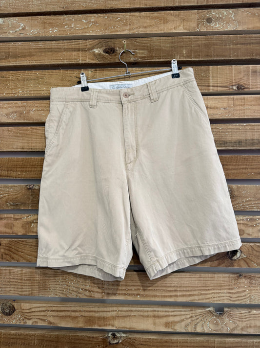 Vintage 90s Quiksilver chino cargo cotton shorts. 34” waist. Beige. Summer/holiday.