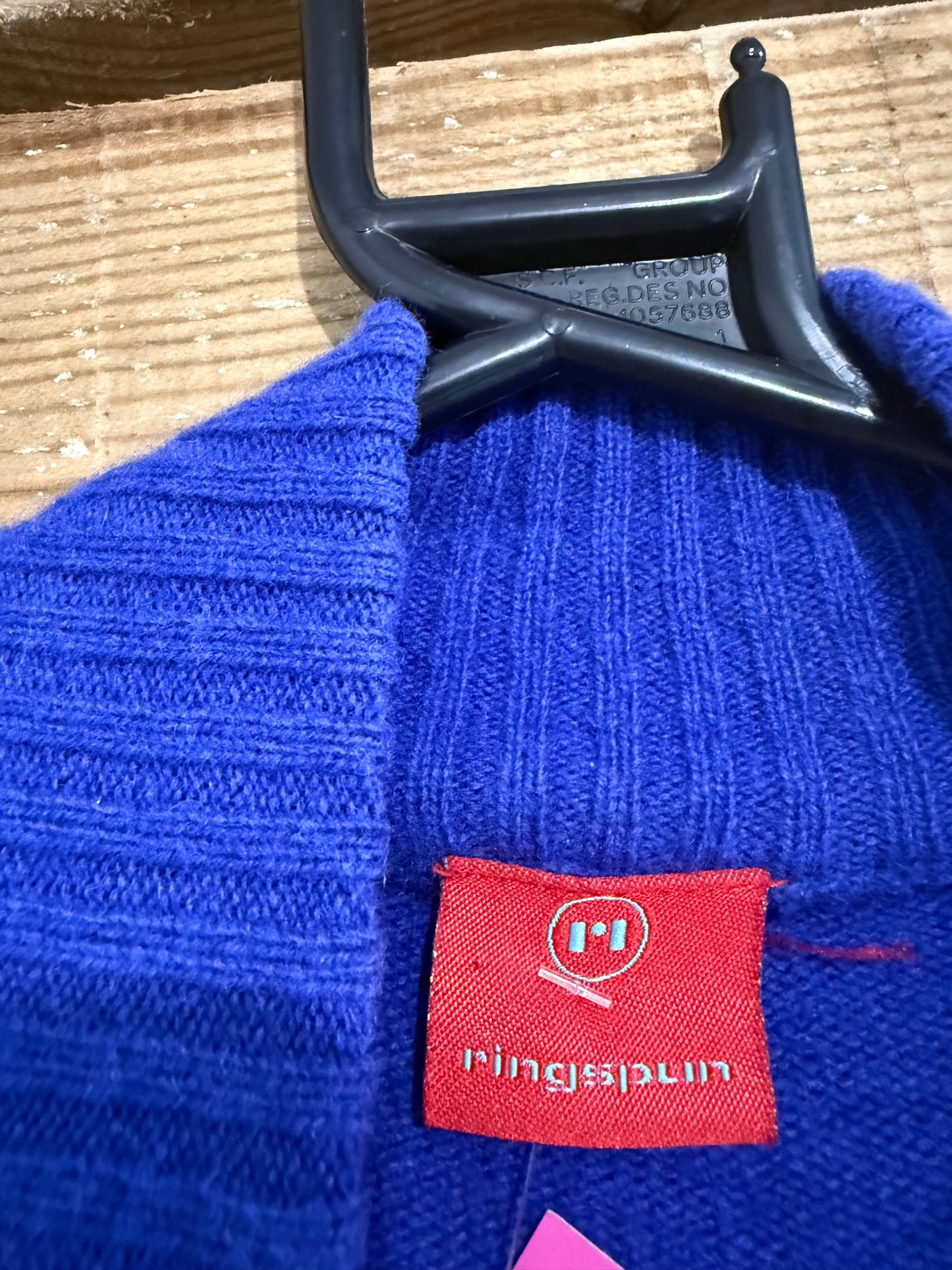 Vintage Y2K Ringspun zip up Knit Jumper/ cardigan. Size Medium.