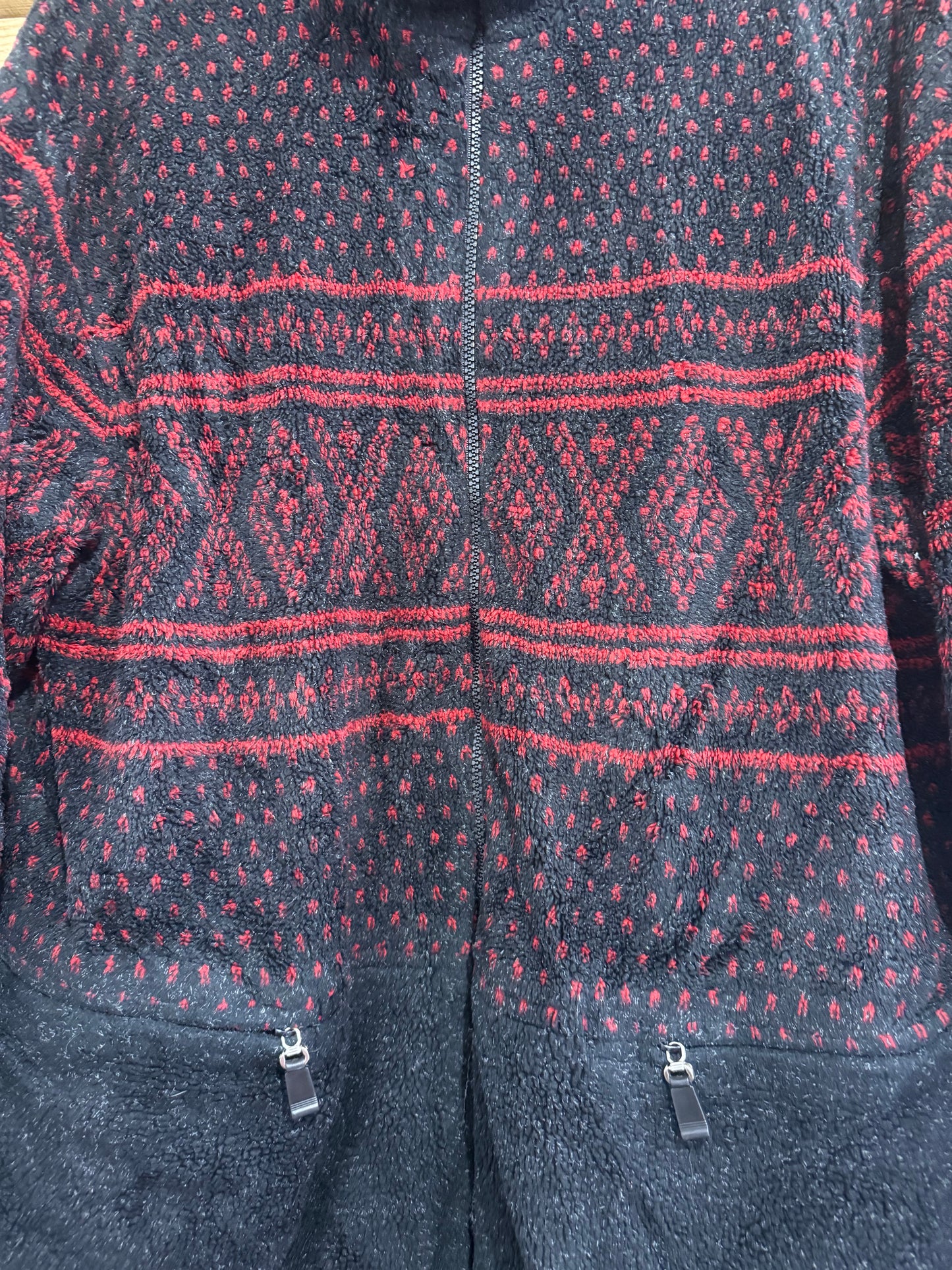 Vintage 90s red and black patterned zip up fleece jacket. Size Large