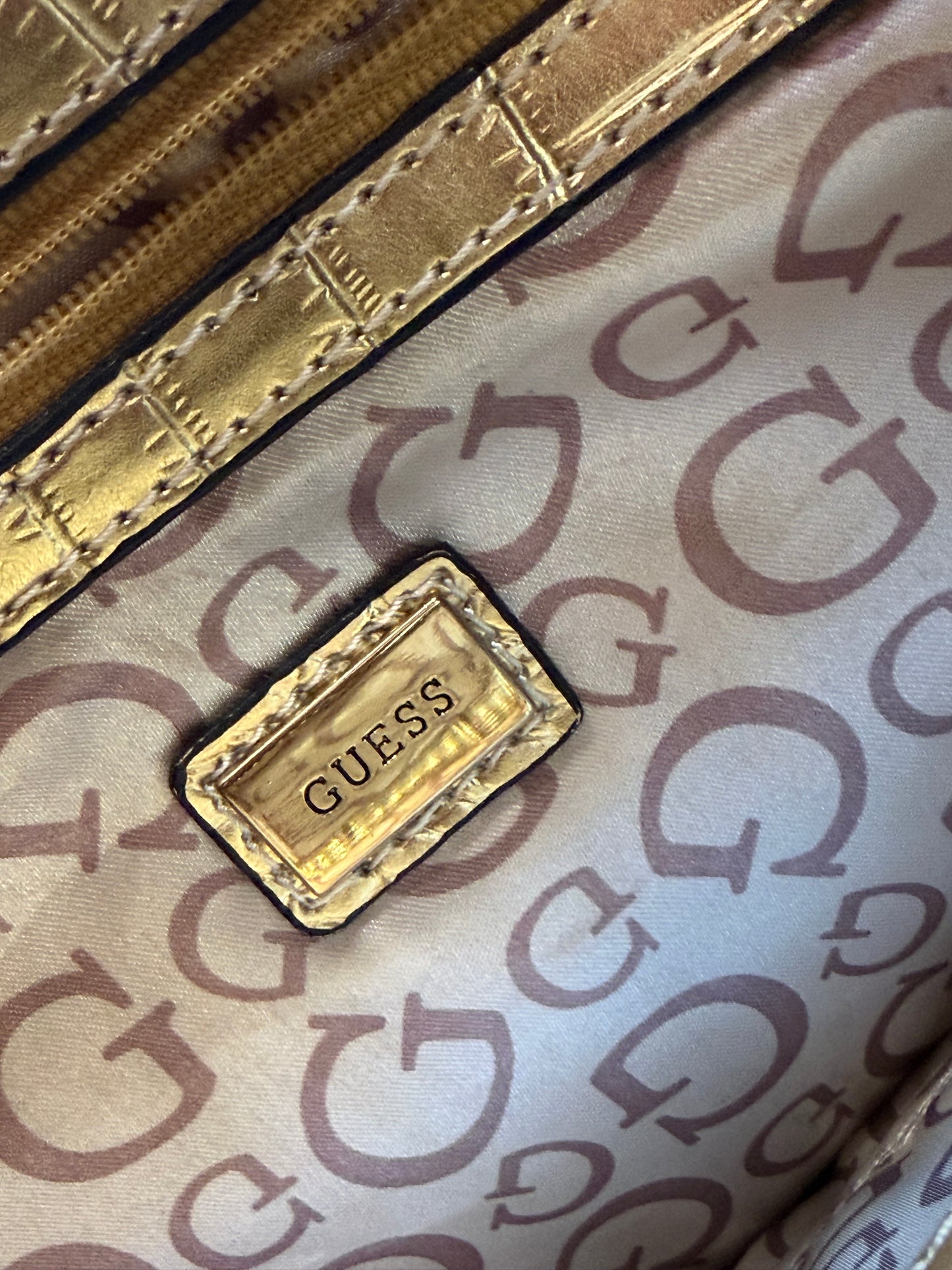 Vintage Y2K Guess leopard print textured brown bag. Studded.