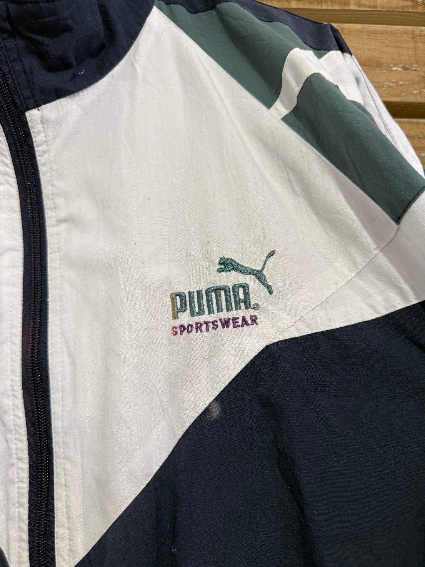 Vintage 80s Puma zip up windbreaker/ shell track jacket. Size Large. Festival.