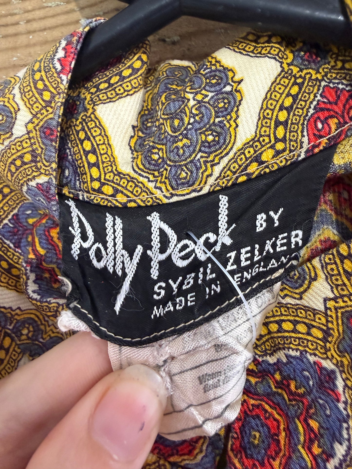 Vintage 70s Polly Peck by Sybil Zelker Two-Piece Set – Indian Top and trousers. Size UK8. 26” waist, 34” bust.