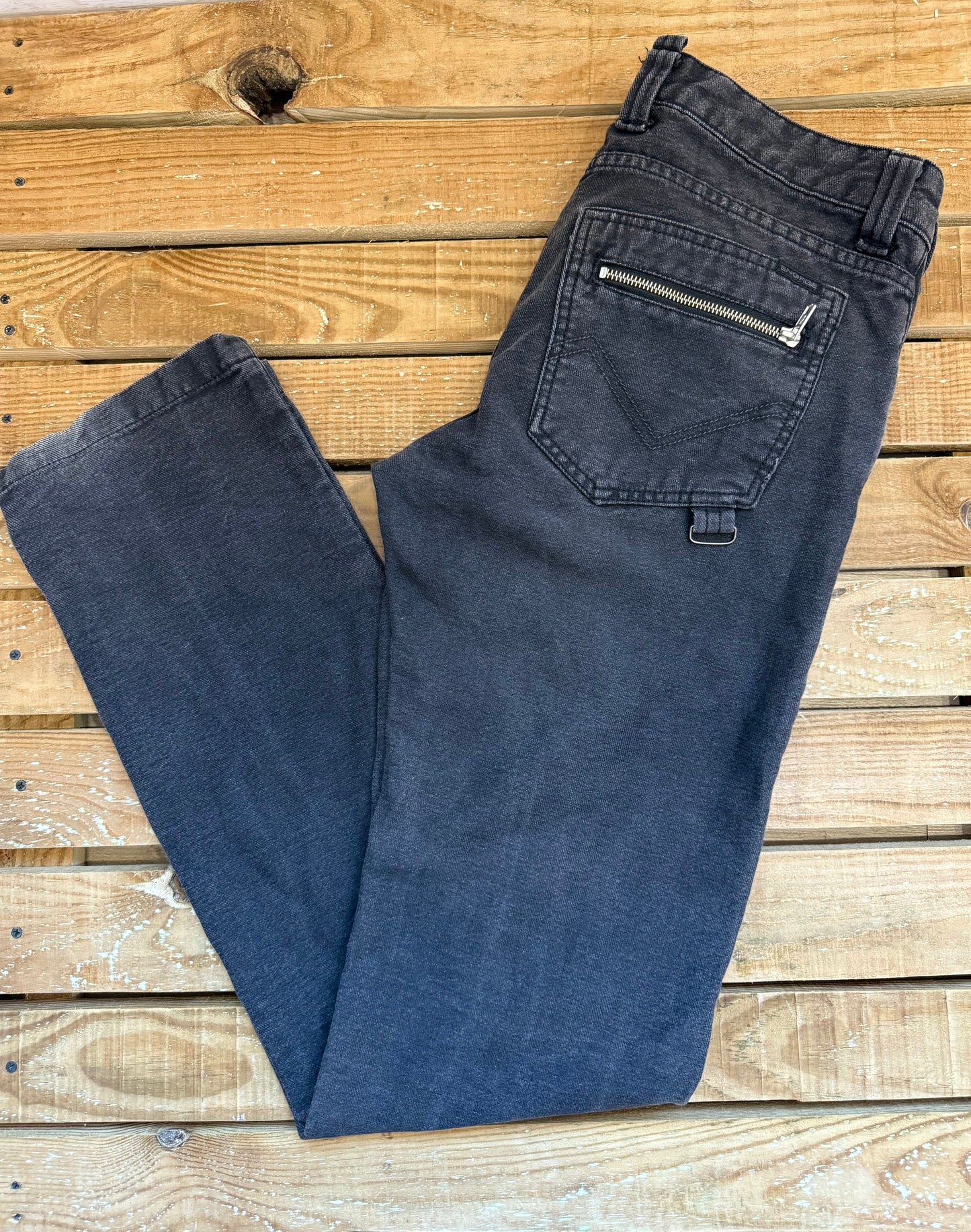 Vintage Y2K Energie cargo jeans. Grunge/ Skater. Waist: 34” Leg: 35”