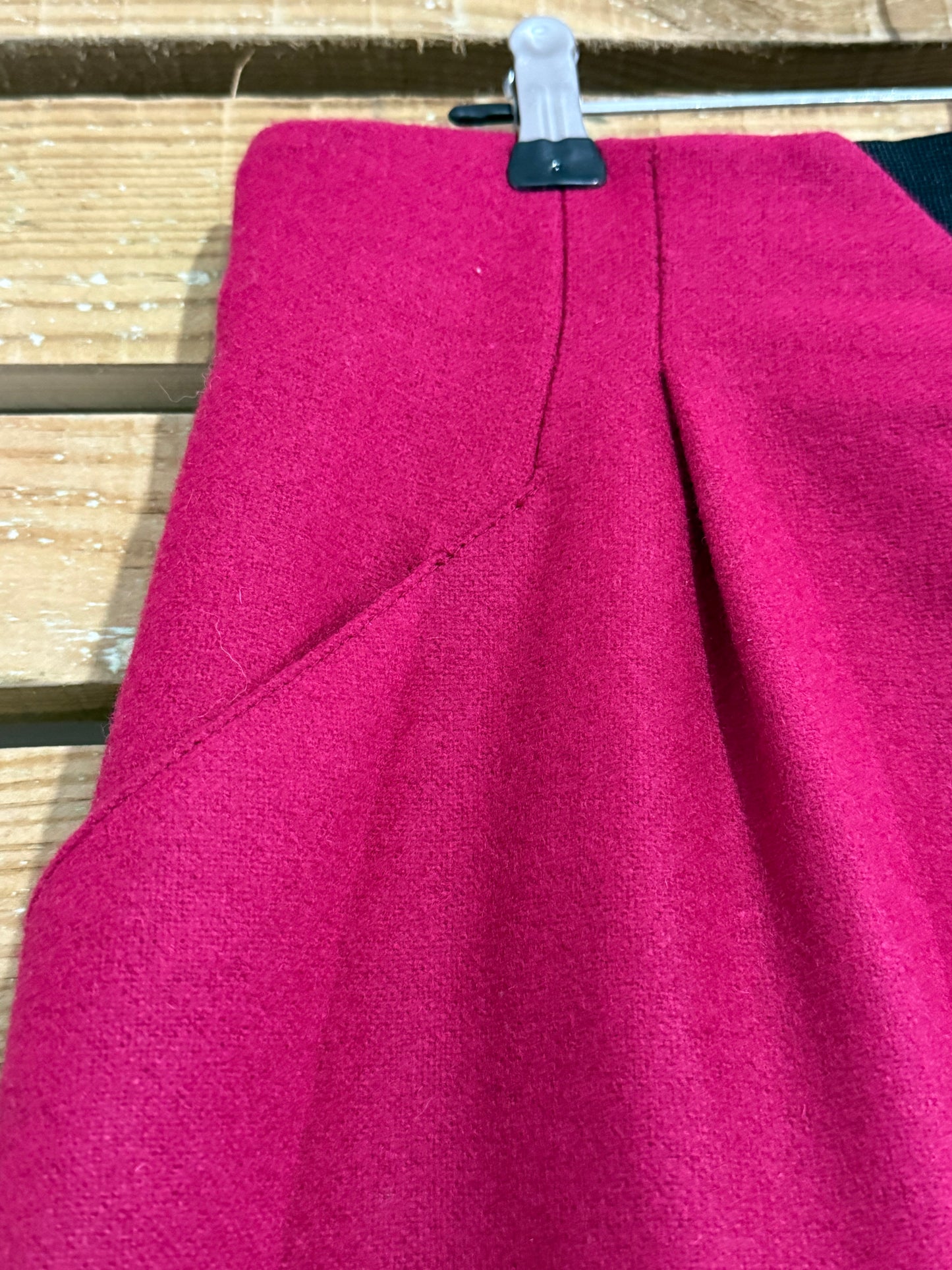 Vintage 80s Jonathan Logan wool skirt. Pink. Waist 31” size UK10-12
