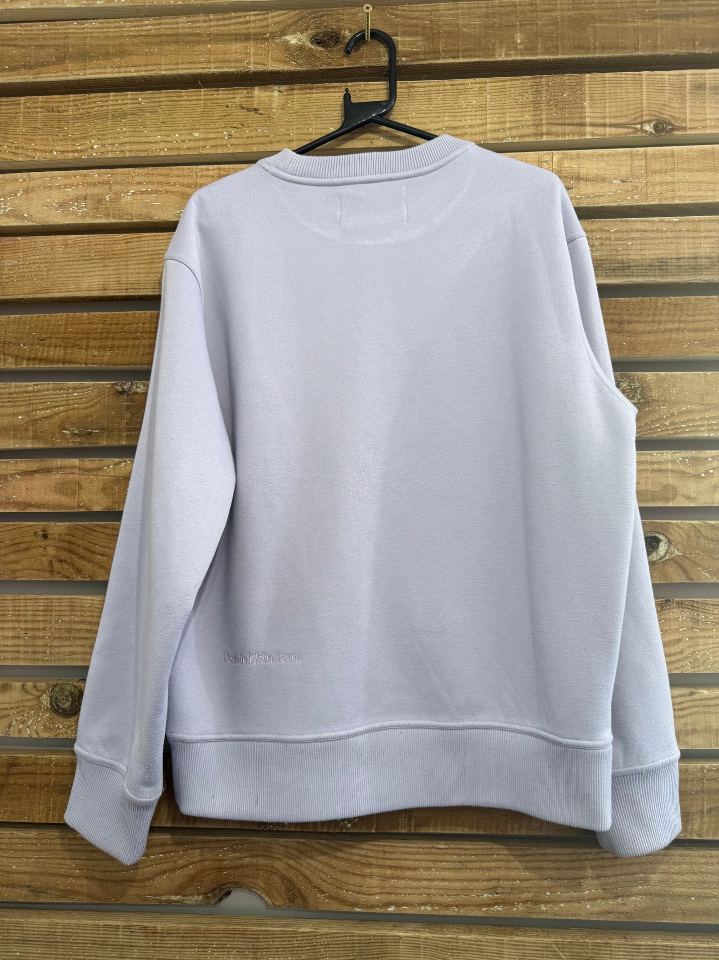 Vintage Y2K Calvin Klein sweater/ sweatshirt. Lilac. Size medium.