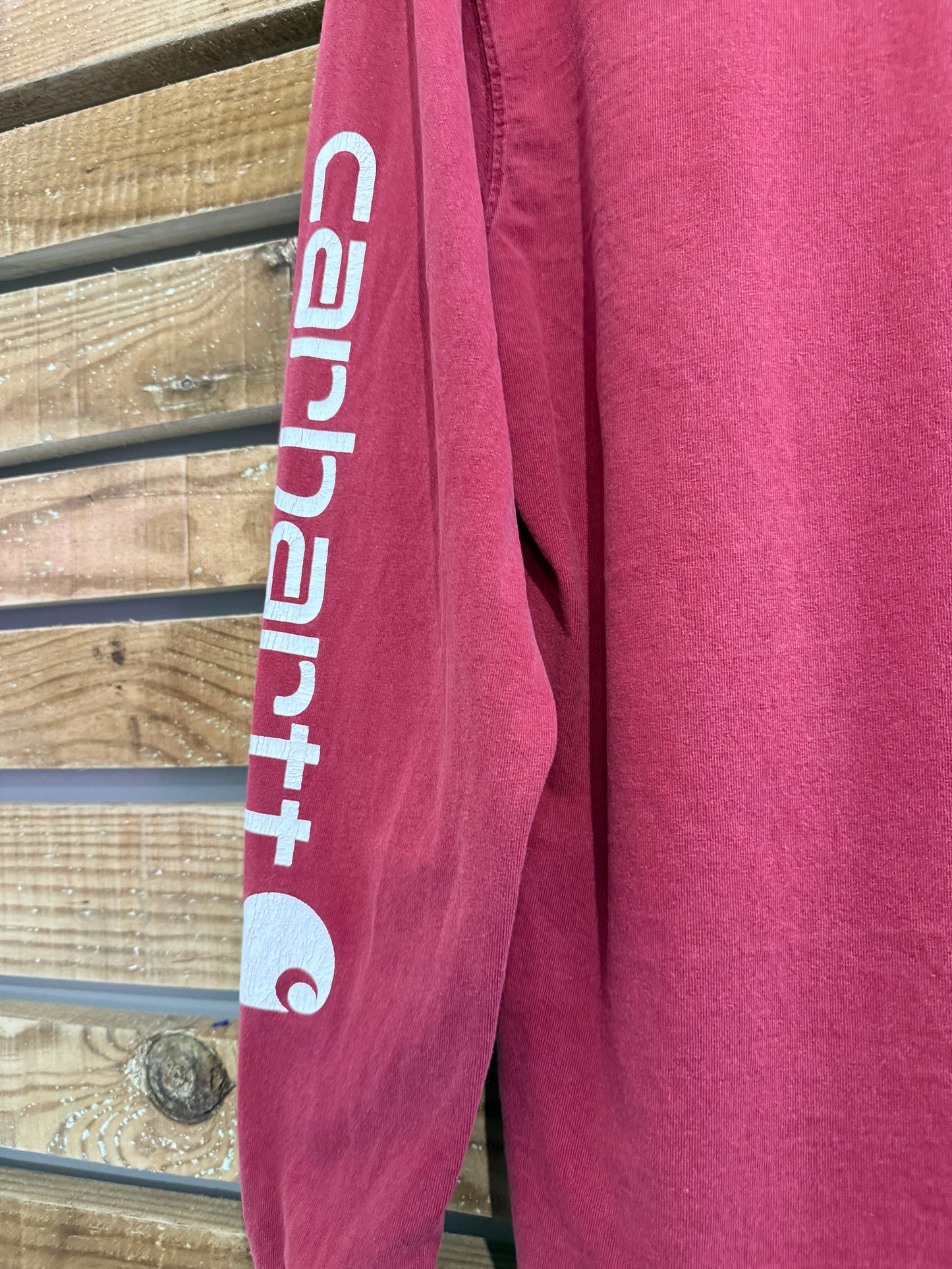 Carhartt long sleeved t-shirt. Spell-out. Burgundy. Workwear/ cowboy/ USA. Size Small.