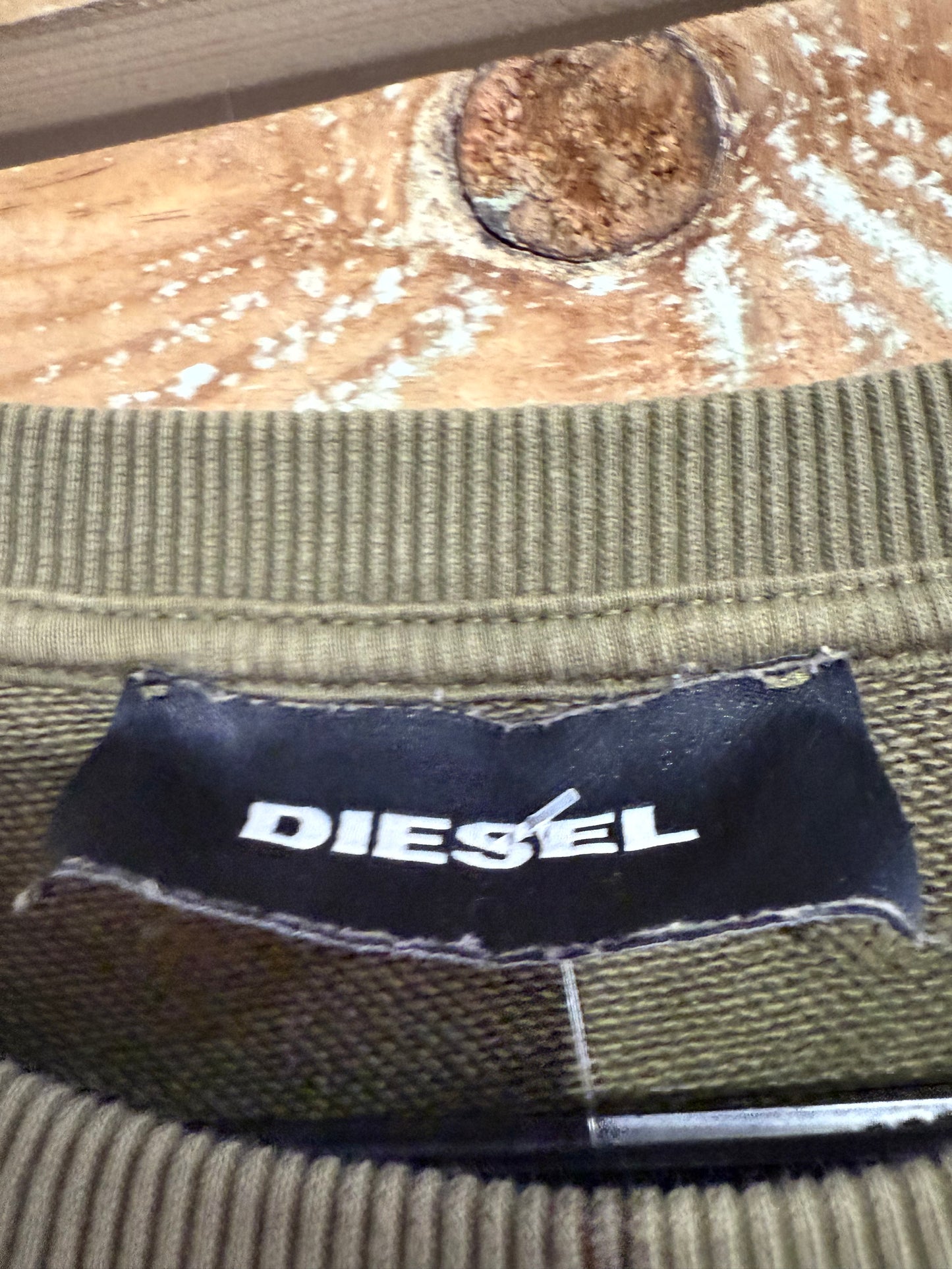 Vintage Y2K Diesel logo khaki Sweater/ Sweatshirt. Size XL.