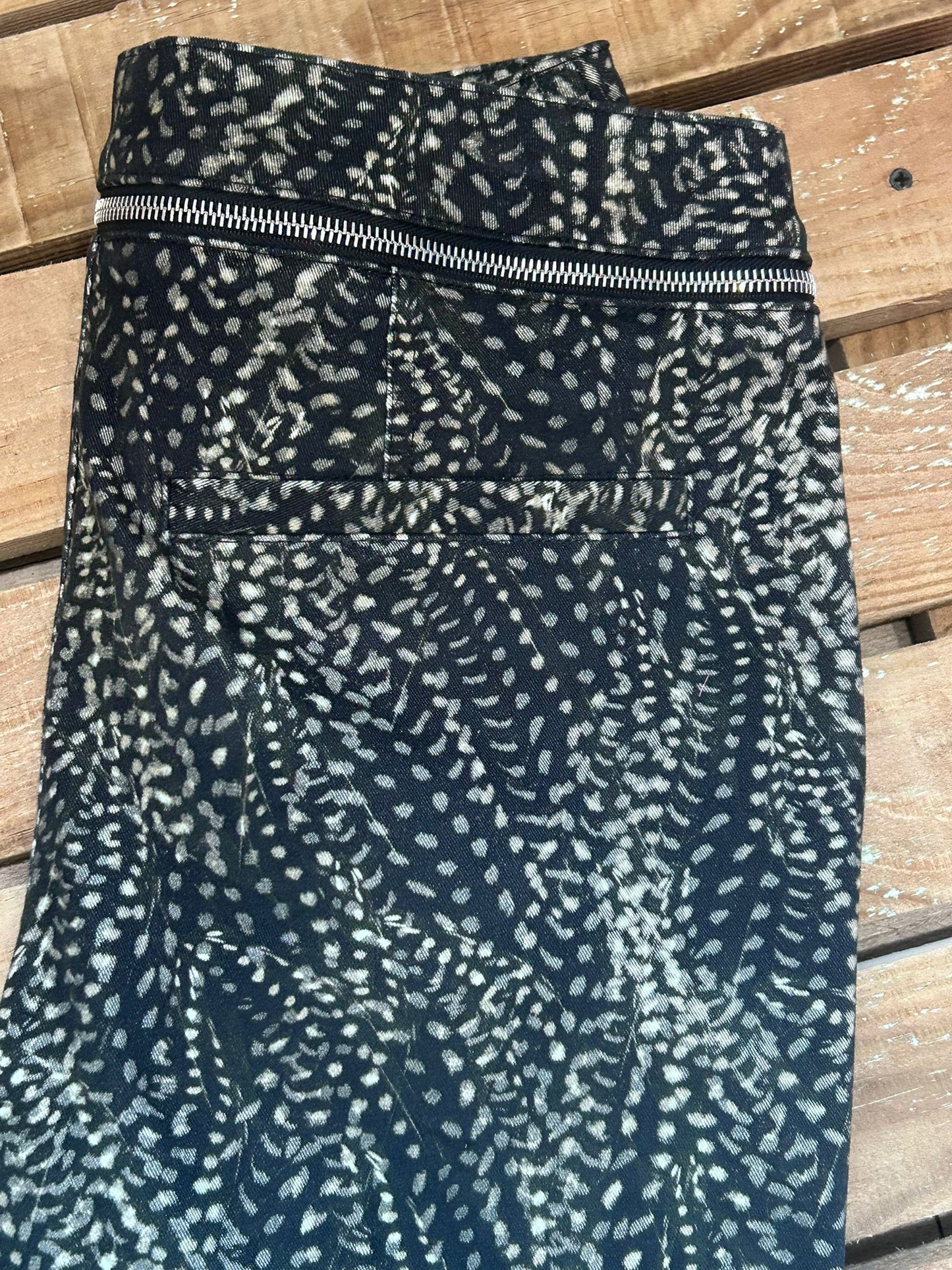 BNWT Isabel Marant Izis slim-fit trousers. 30” waist. 28” leg. Size UK10