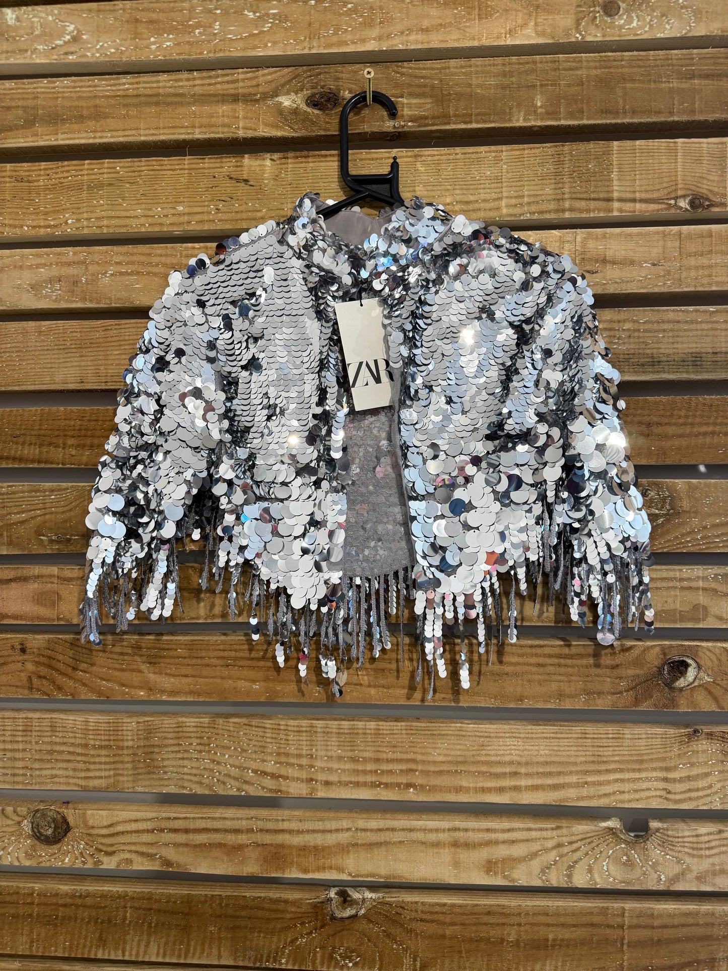BNWT Zara cape/ shrug sequin jacket. Fringed. Silver. Festival/ summer/ party. Size Small-medium.