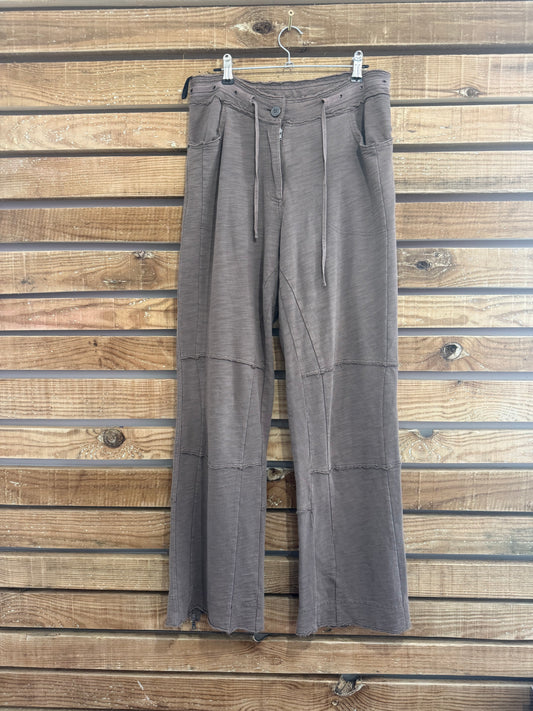 Vintage Y2K Sandwich textured trousers. Brown. 29” waist. Size UK8-10.