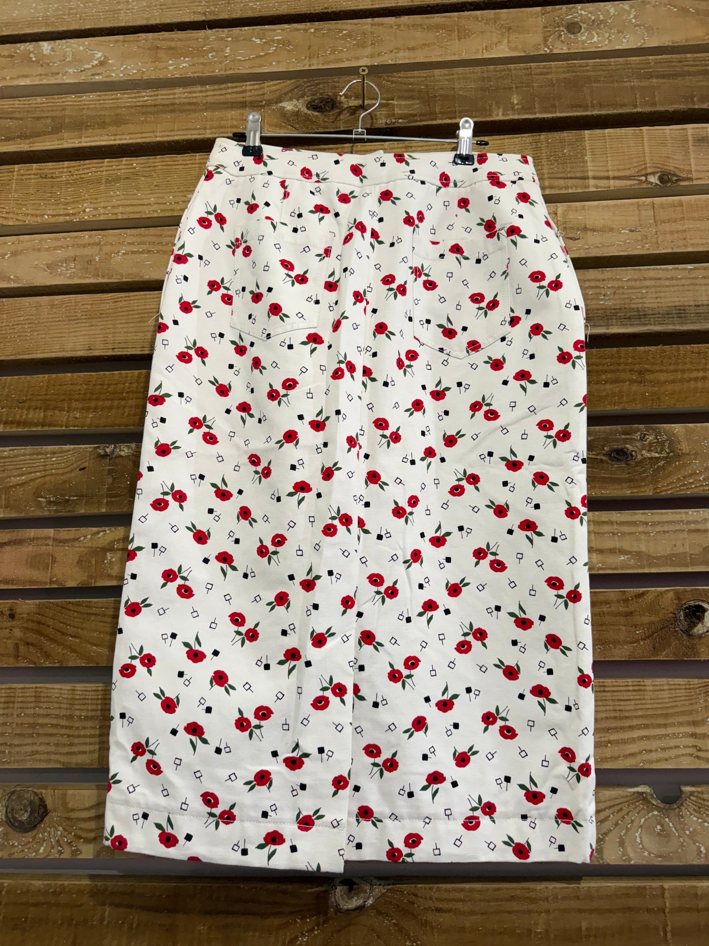 Vintage 80s, 40s style, Aquascutum Novelty print pencil skirt. Poppy. Summer. Size 10.
