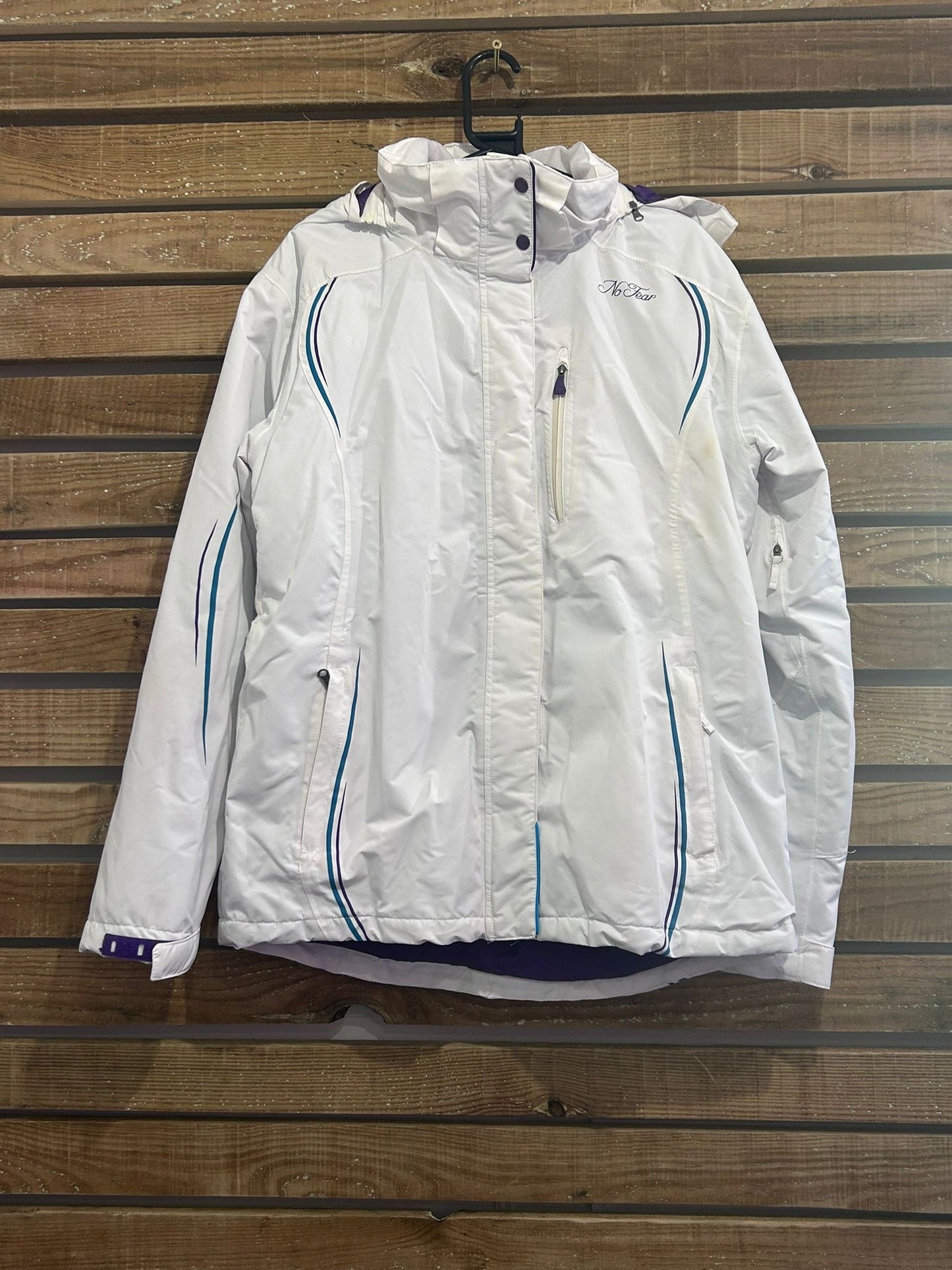 No fear Ski/ snowboard jacket. Winter. White. Size Large. (Size 18)