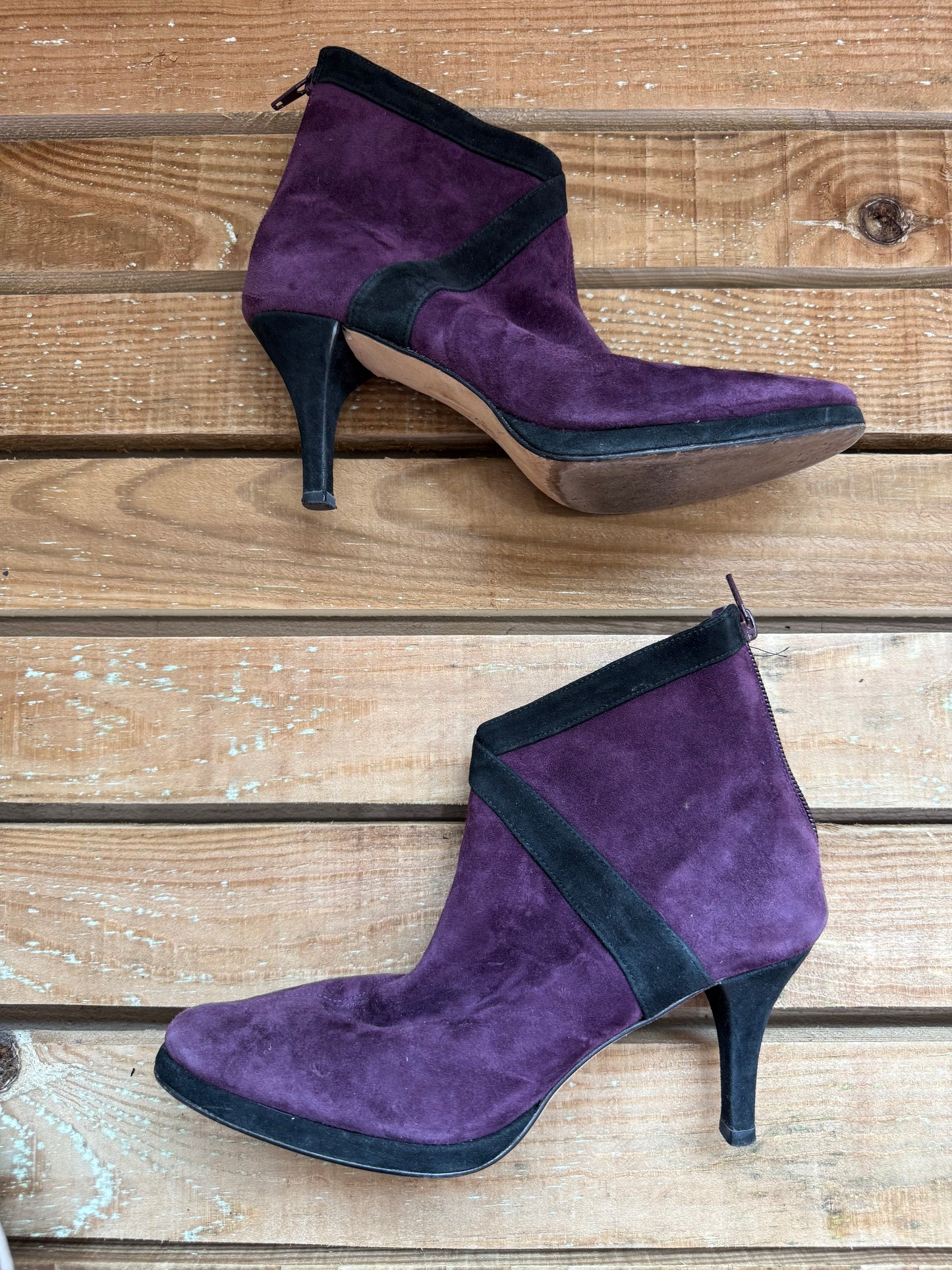Vintage Y2K Van Eli heeled ankle shoe boots. Size US7.5, UK5.5. Purple