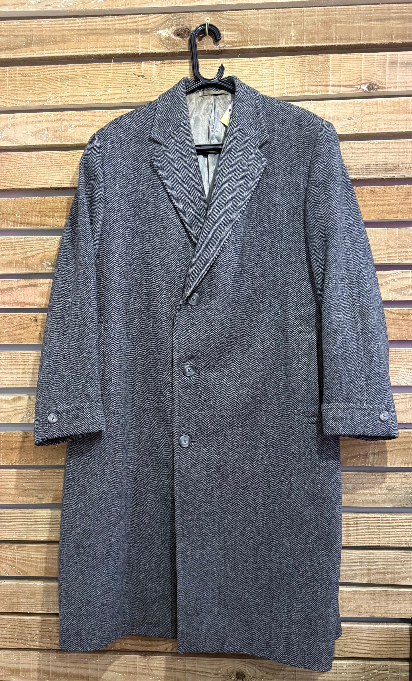 Vintage 80s herringbone wool overcoat. Size Large.