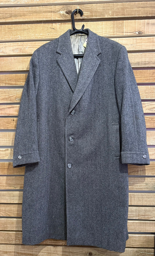 Vintage 80s herringbone wool overcoat. Size Large.