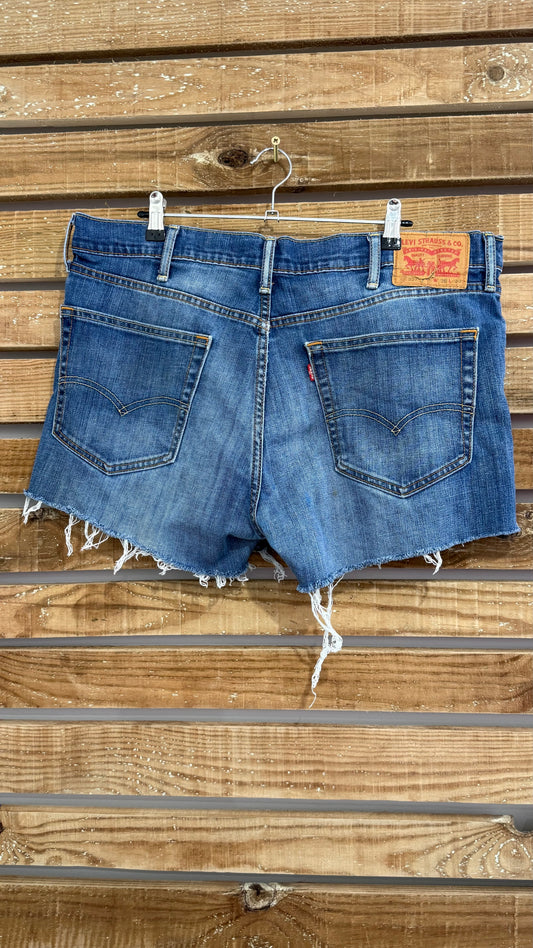 Vintage 90s Levi’s 527 Cut Off Denim Shorts. 38” waist, UK20