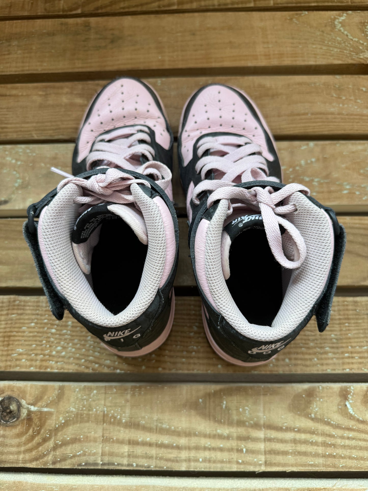 Nike High top Trainers/ sneakers. Size 37.5 (UK4.5) black & pink.
