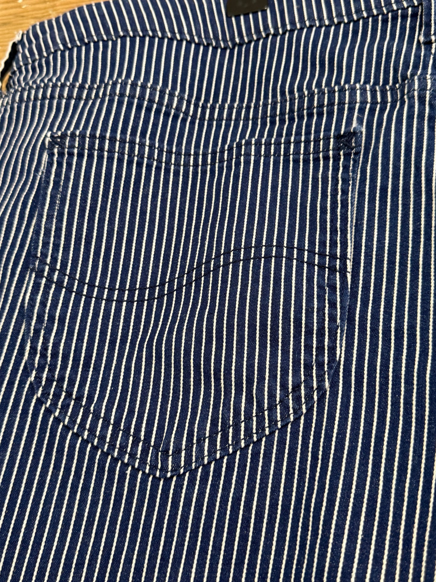 Vintage 90s Lee pinstriped blue denim shorts. Summer/ holiday. UK20, Waist 40” plus size.