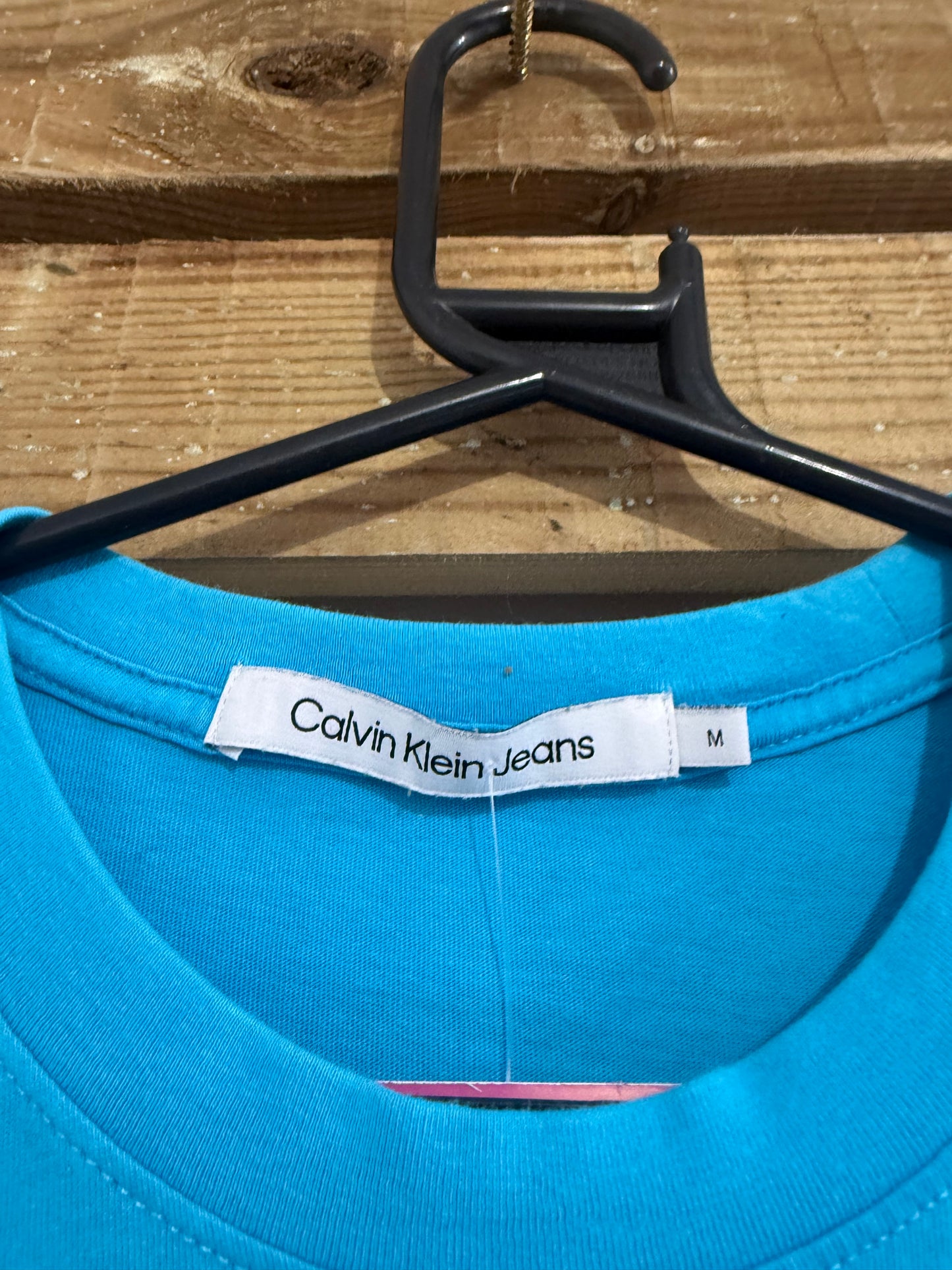 Vintage Y2K Calvin Klein logo T-shirt. Size Medium.