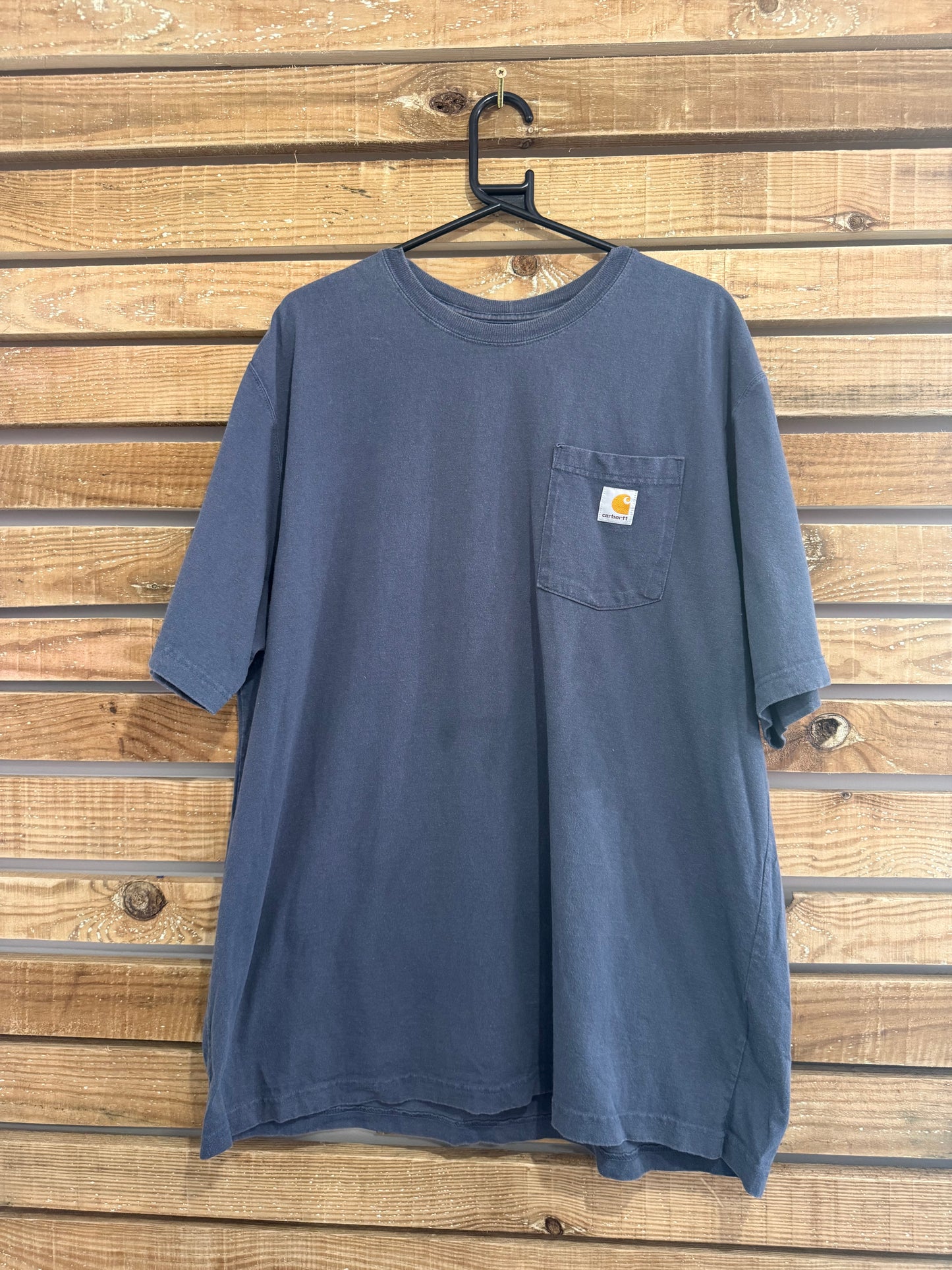 Carhartt logo pocket t-shirt. Navy blue. Workwear/ cowboy/ USA. Size XL.