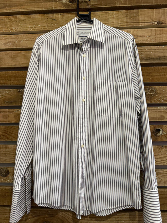 Vintage Y2K Van Heusen striped shirt. Size Large.