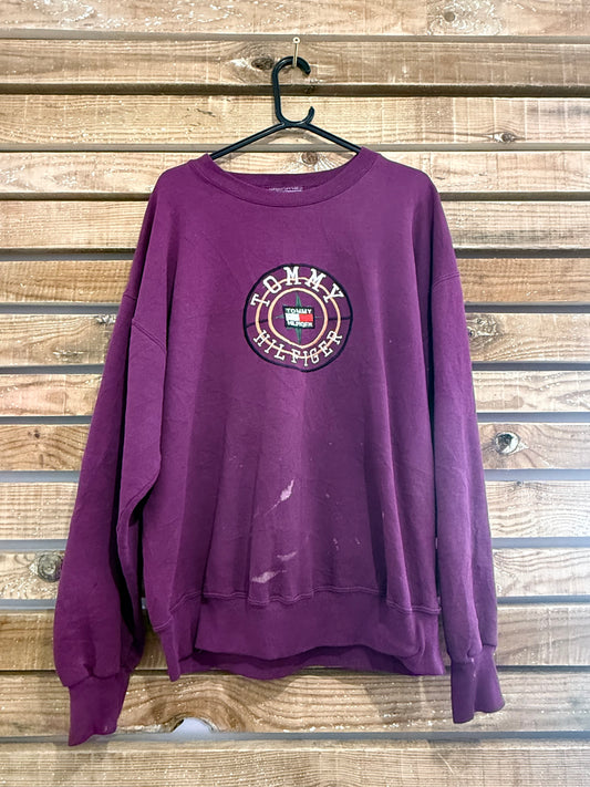 Vintage 90s Tommy Hilfiger embroidered sweater/ sweatshirt. Size Large.