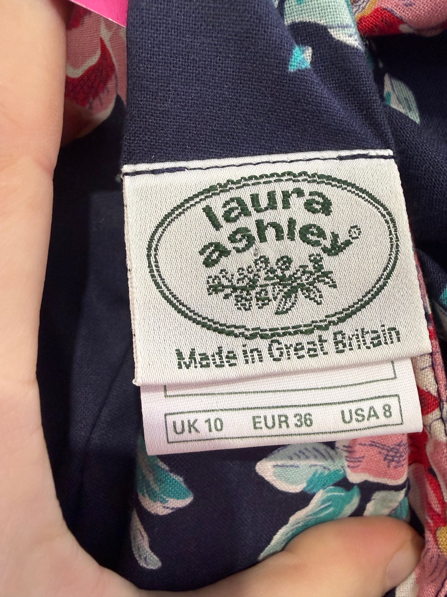 Vintage 80s Laura Ashley floral dress. Cottage core/ summer/ prom. Size 8-10