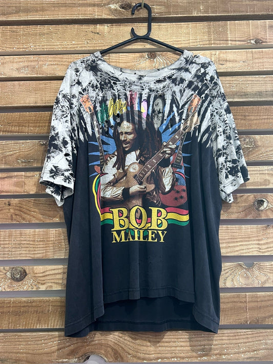 Vintage 90s RARE Bob Marley “Roots, Rock, Reggae Homage" t-shirt. Size XL