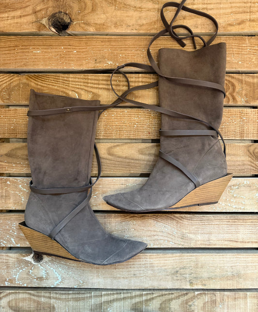 Vintage Y2K Robert Clergerie suede leather wedge boots. Grey. Size French 6.5. EU37.5, UK4.5