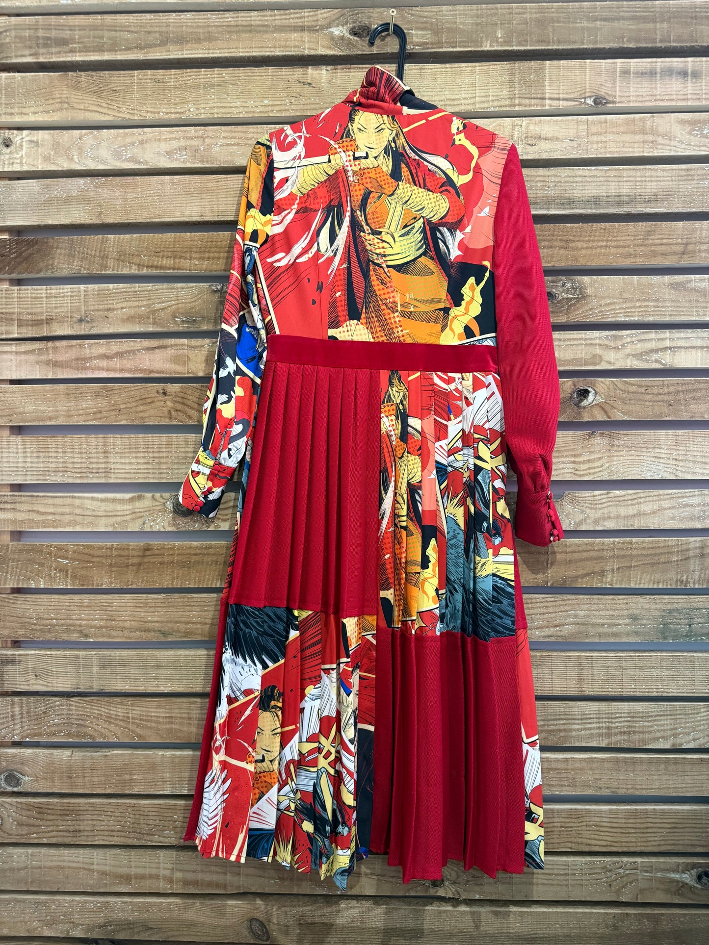 Mukzin Jade in the Shadow Anime dress. Pleated with neck tie. Size Medium.