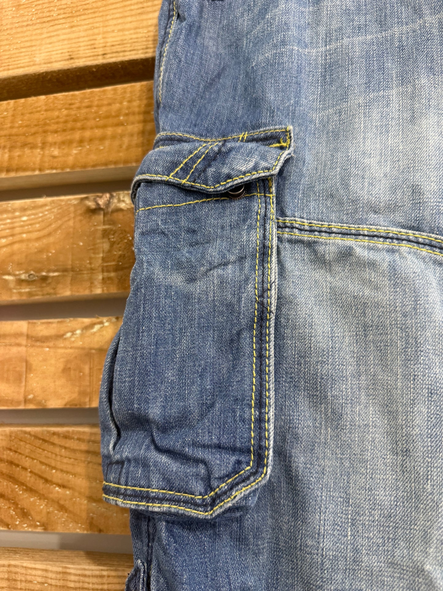 Vintage Y2K denim jorts/ shorts. Grunge/ Skate. 33” waist.