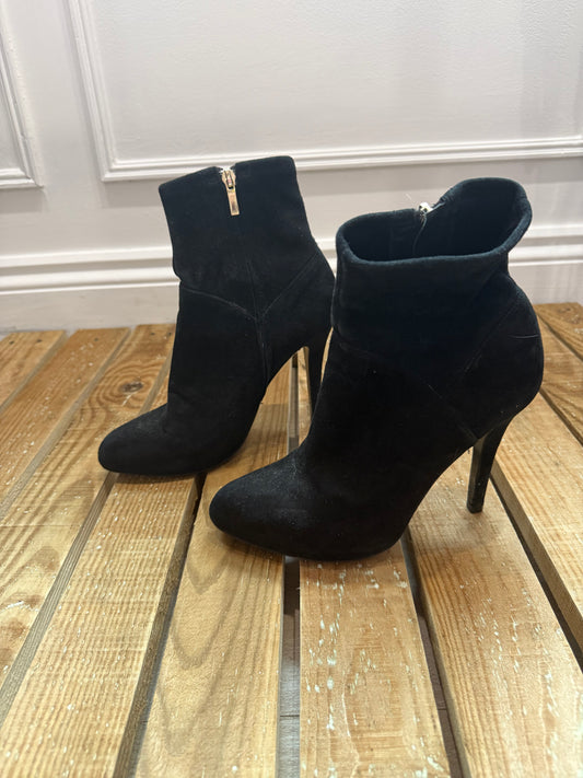 Karen Millen heeled ankle boots. Size EU39, UK6.