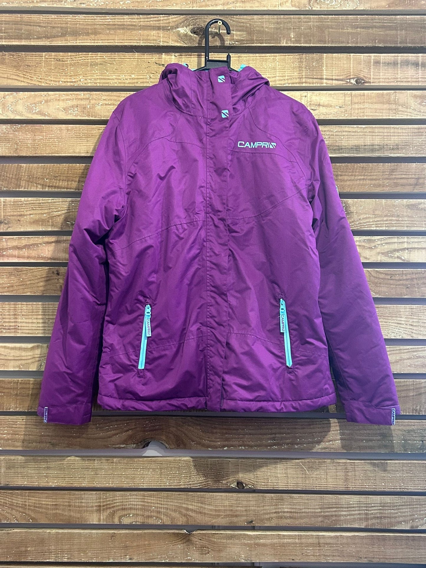 Campri Ski/ snowboard jacket. Winter. Purple. Size Large. (Size 16)
