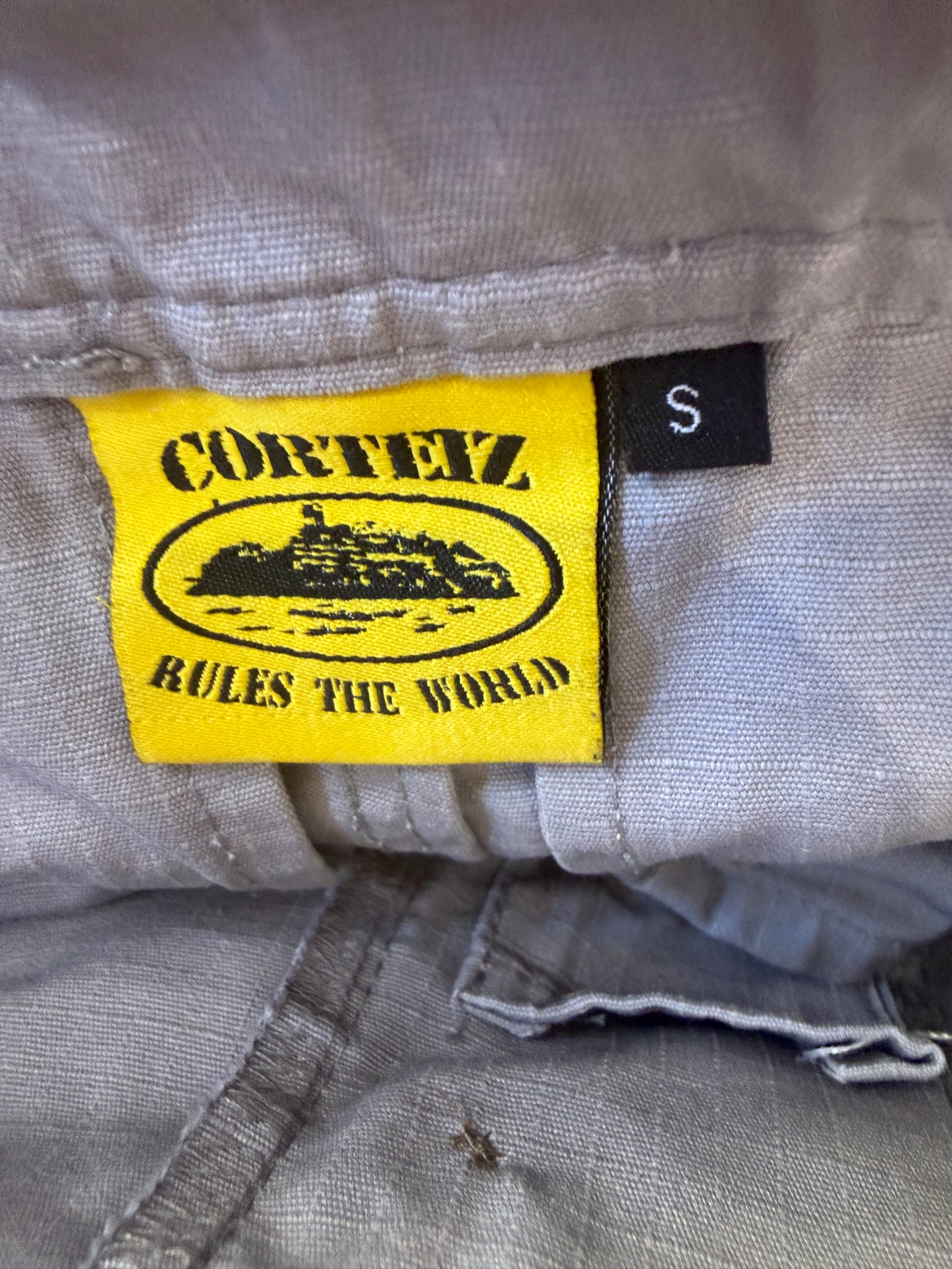 Corteiz Guerillaz cargo jeans pants/ trousers. Stone. Small. 28-30” waist.