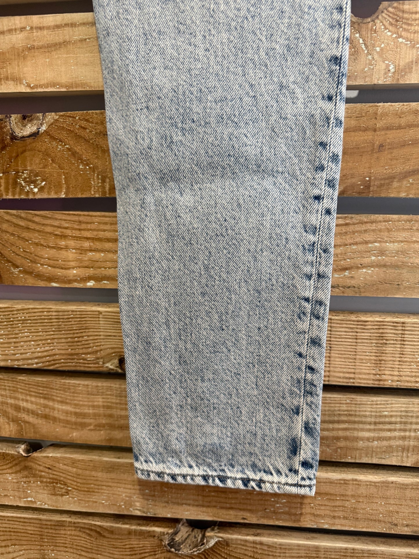 Calvin Klein acid wash straight leg jeans. Waist 30” leg 32”
