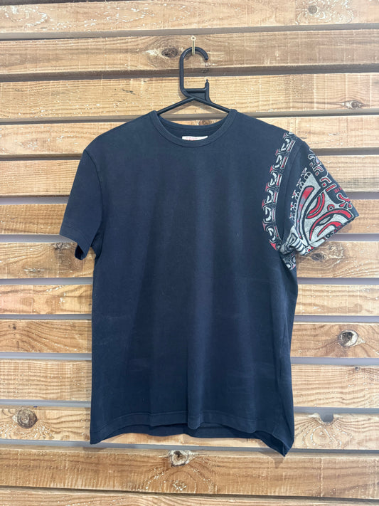 Vintage Y2K Sixty Tribal motif T-shirt. Size Large.