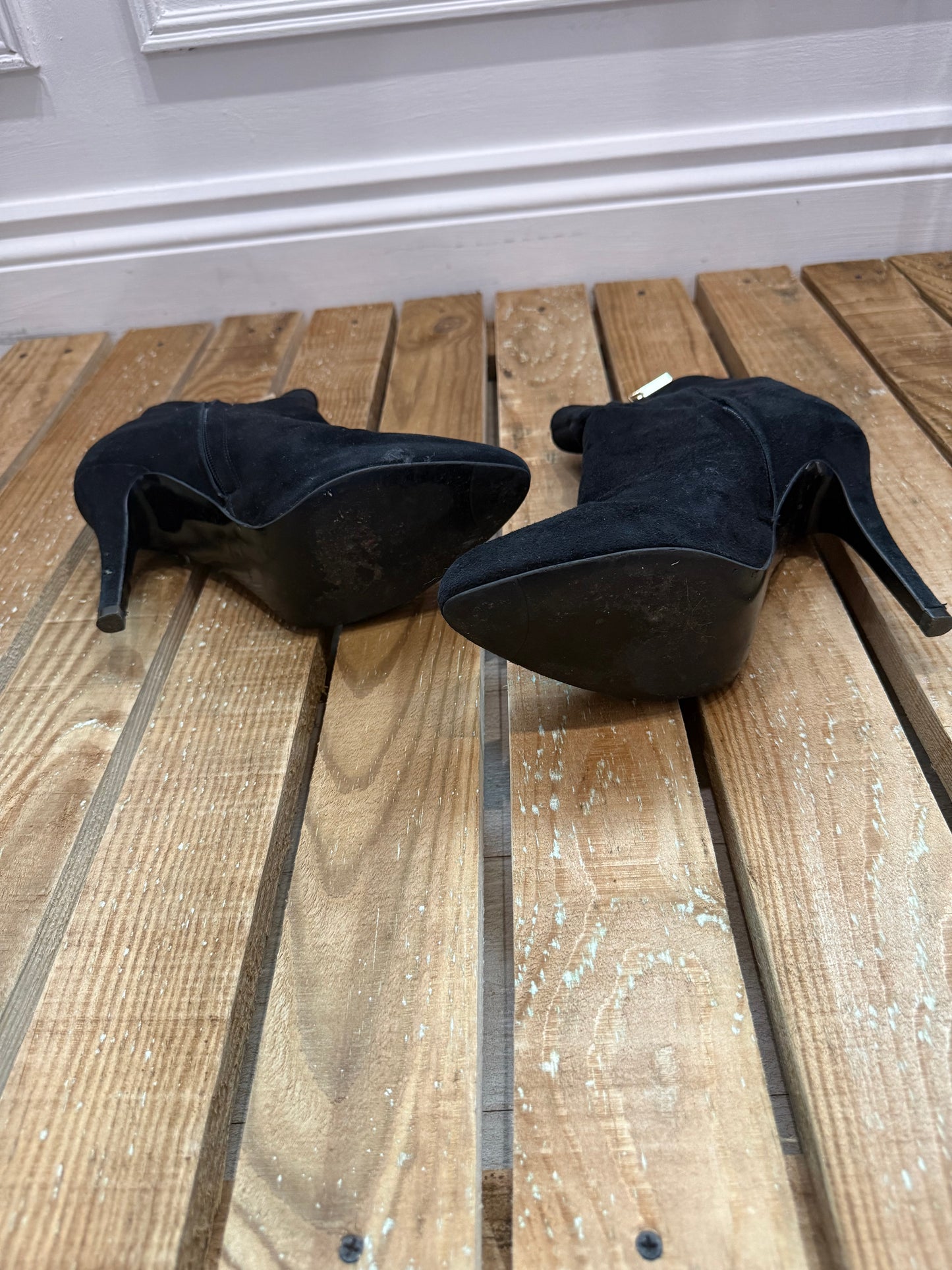 Karen Millen heeled ankle boots. Size EU39, UK6.