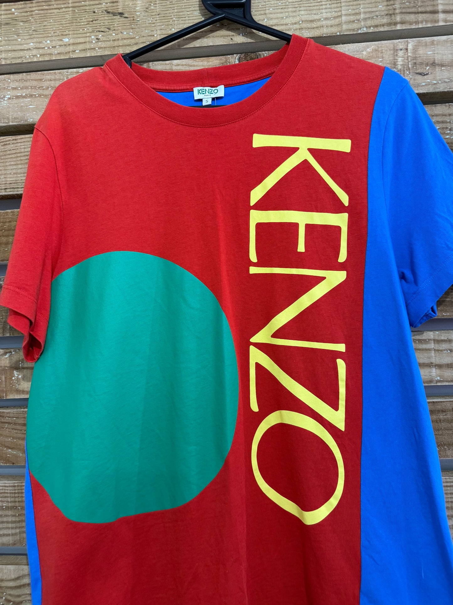 Vintage Y2K Kenzo motif T-shirt. Size Small.