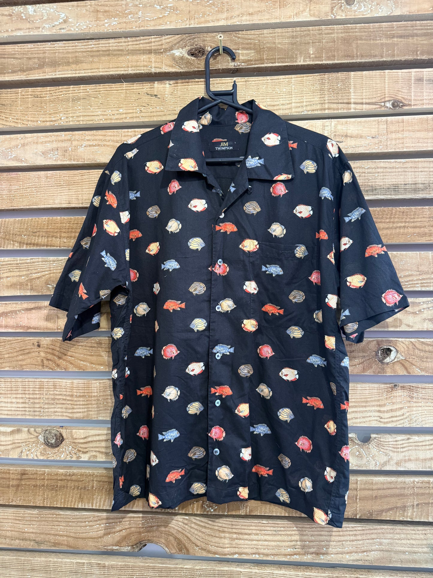 Vintage 90s fish print button up shirt. Summer. Size Large.