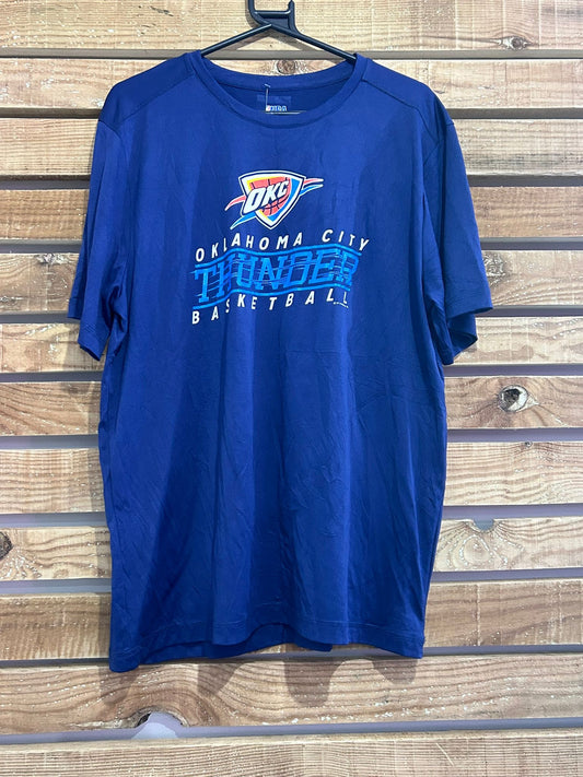 Oklahoma City Thunder NBA Basketball USA American t-shirt. Size Large.